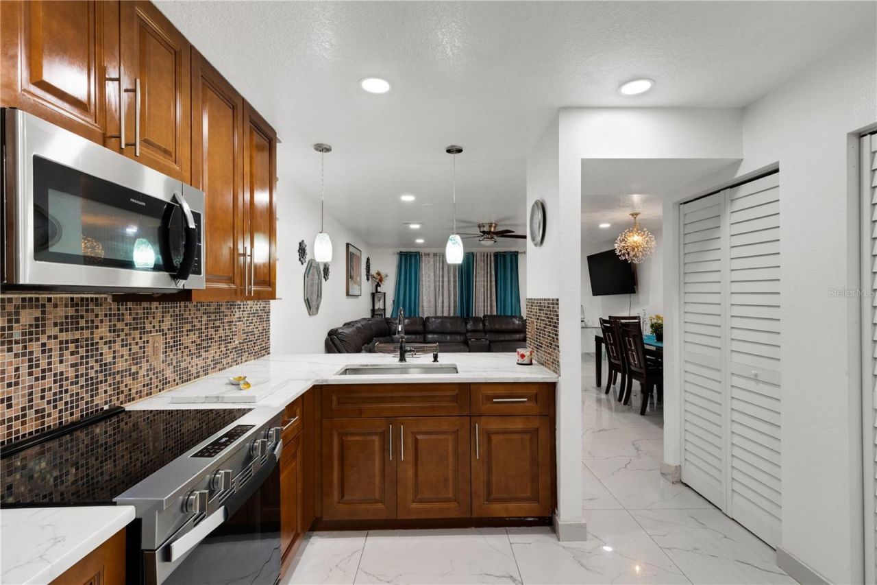 2634 N Dr Martin Luther King Way, Sarasota, FL 34234 Photo