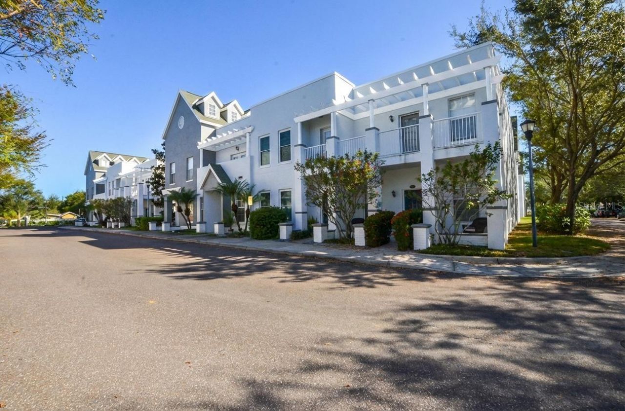 4627 Legacy Park Drive, Tampa, FL 33611 Main Photo