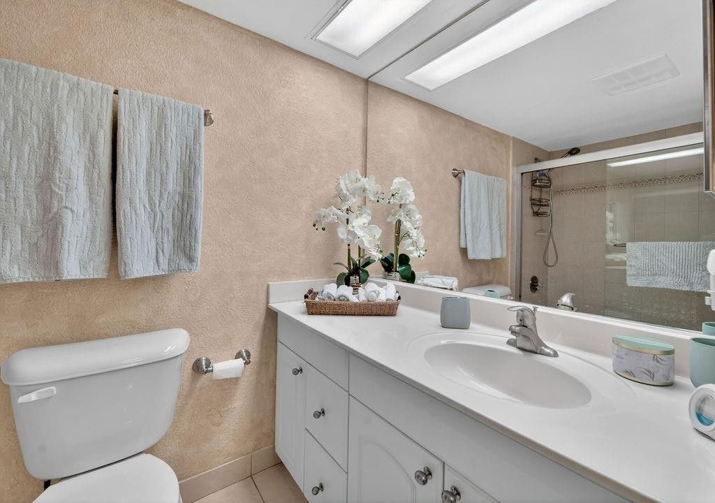 575 Oaks Lane, Unit 1002, Pompano Beach, FL 33069 Photo