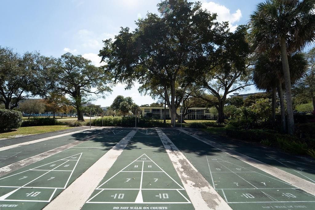 575 Oaks Lane, Unit 1002, Pompano Beach, FL 33069 Photo