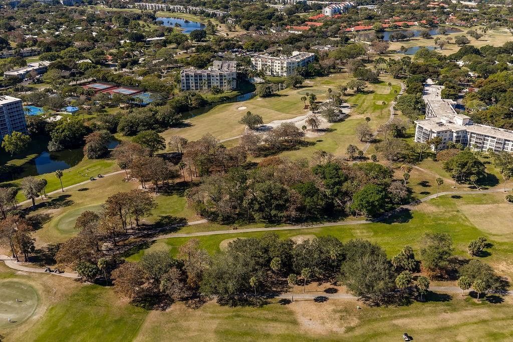 575 Oaks Lane, Unit 1002, Pompano Beach, FL 33069 Photo