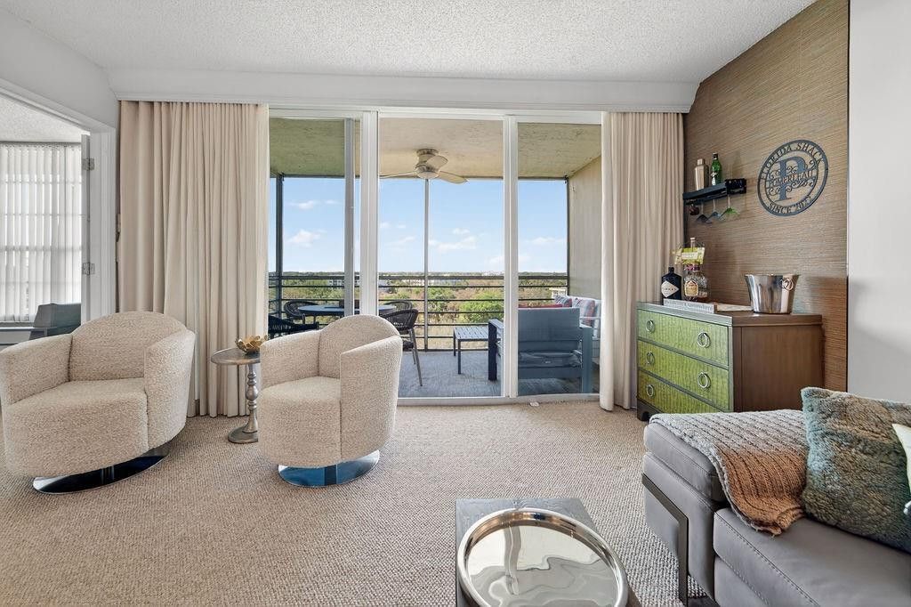 575 Oaks Lane, Unit 1002, Pompano Beach, FL 33069 Photo