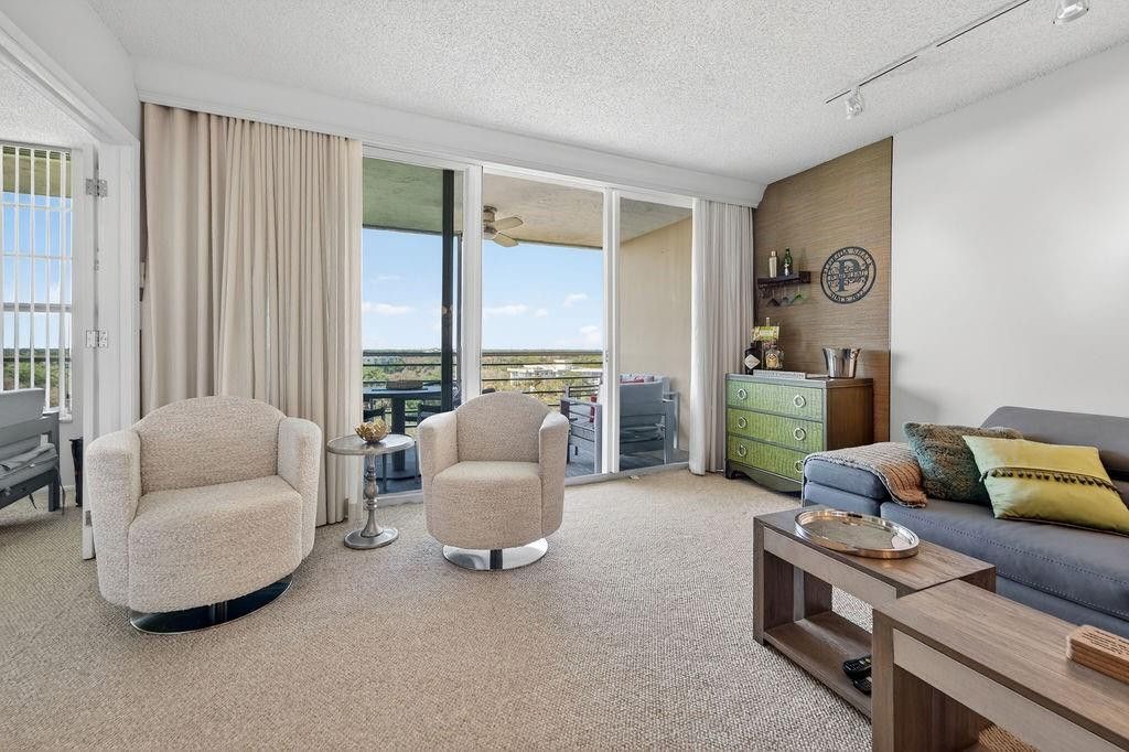 575 Oaks Lane, Unit 1002, Pompano Beach, FL 33069 Photo