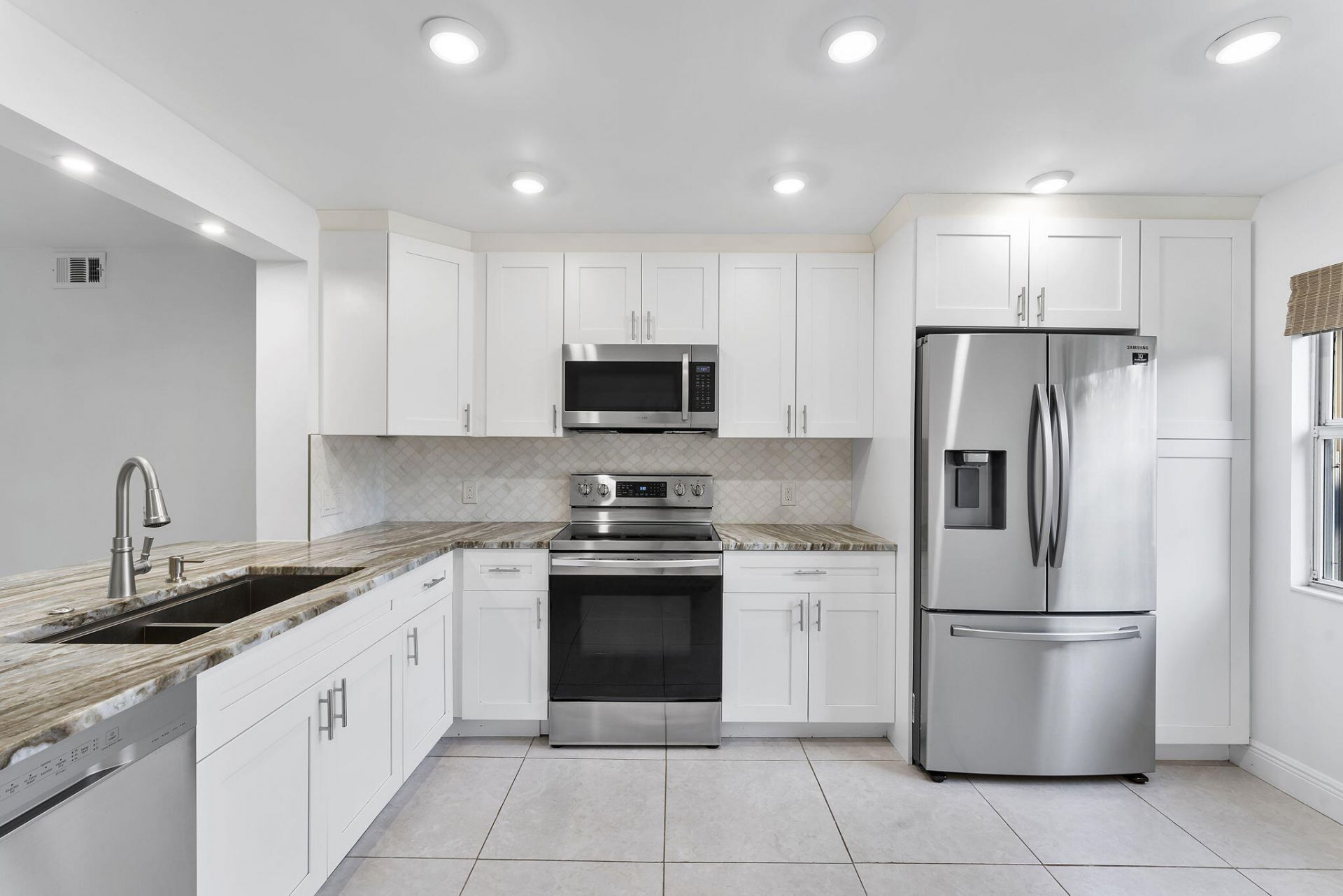 1037 Guildford C, Boca Raton, FL 33434 Photo