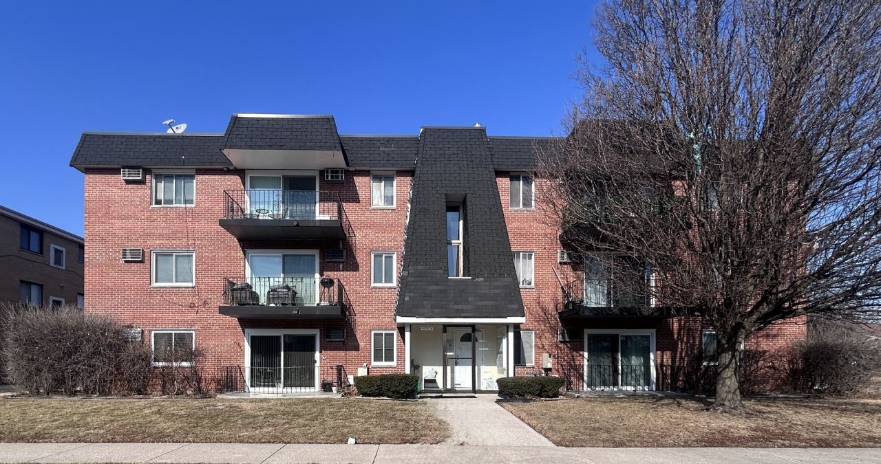 12850 Crestbrook Court, Unit 10, Crestwood, IL 60418 Main Photo