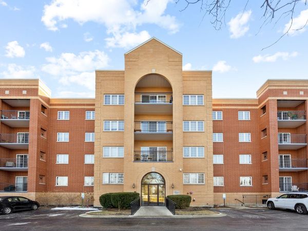 59 S Hale Street, Unit 108, Palatine, IL 60067