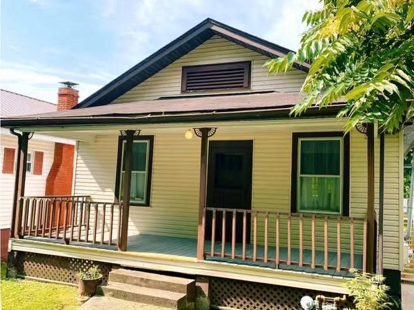 392 Midland Trail, GAULEY BRIDGE, WV 25085