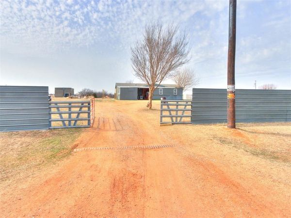 11777 NW Cottonwood Hills Avenue, Cashion, OK 73016