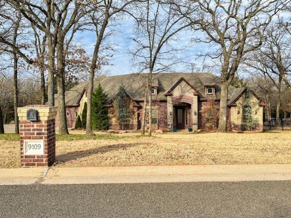 9109 Via Del Vista , Oklahoma City, OK 73131