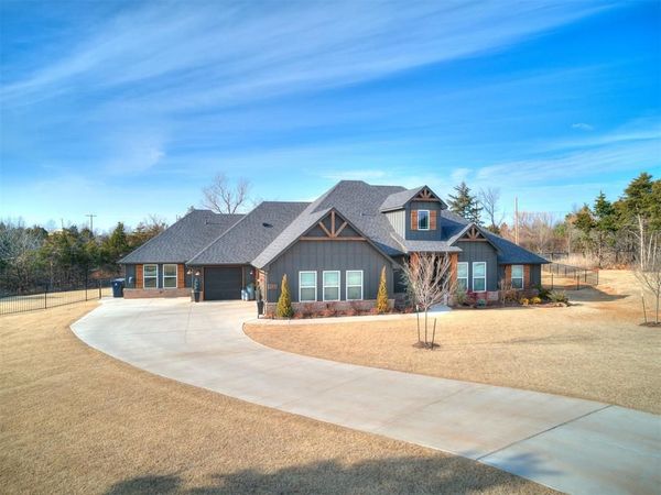 9233 SW 90th Street, Mustang, OK 73064