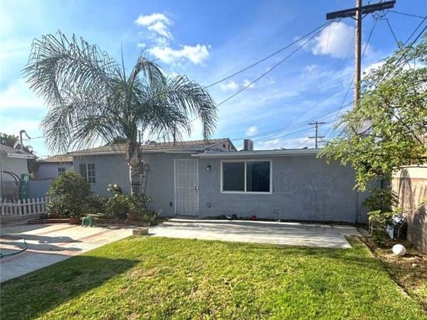 8854 Dorrington, Arleta, CA 91331