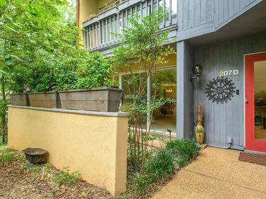 207 2ND ST NW, Unit D, Charlottesville, VA 22902