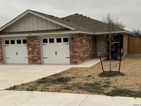 1200 8th, Killeen, TX 76541