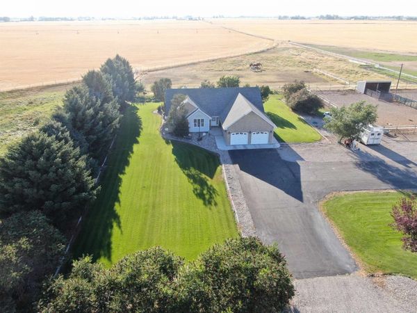 1044 N 1000 E, Shelley, ID 83274