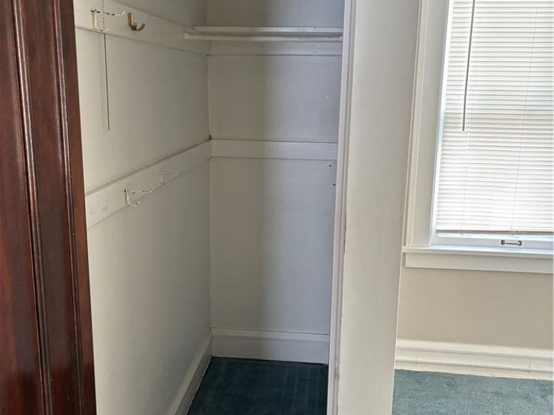 3303 E Scarborough Road, Cleveland, OH 44118 Photo 19