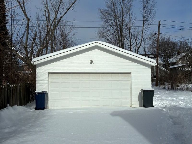 3303 E Scarborough Road, Cleveland, OH 44118 Photo 25