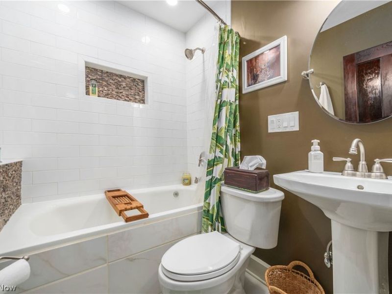 16912 Larchwood, Cleveland, OH 44135 Photo 16