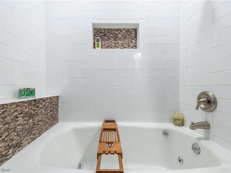 16912 Larchwood, Cleveland, OH 44135 Photo 17