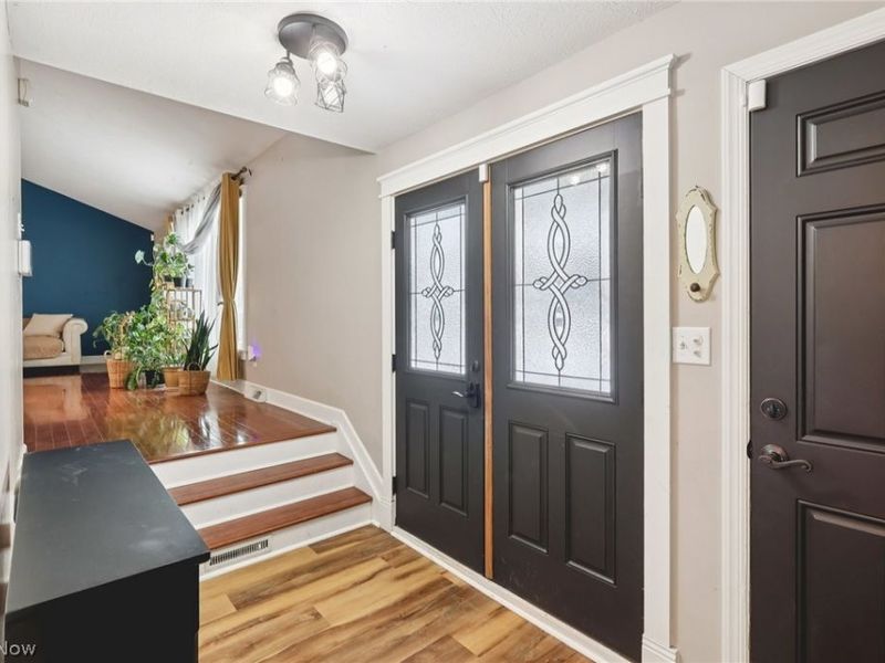 5560 Elm Hill Drive, Solon, OH 44139 Photo 2