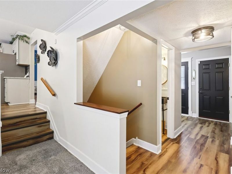 5560 Elm Hill Drive, Solon, OH 44139 Photo 3