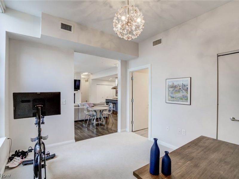 2079 Random Road, Unit 104, Cleveland, OH 44106 Photo 16