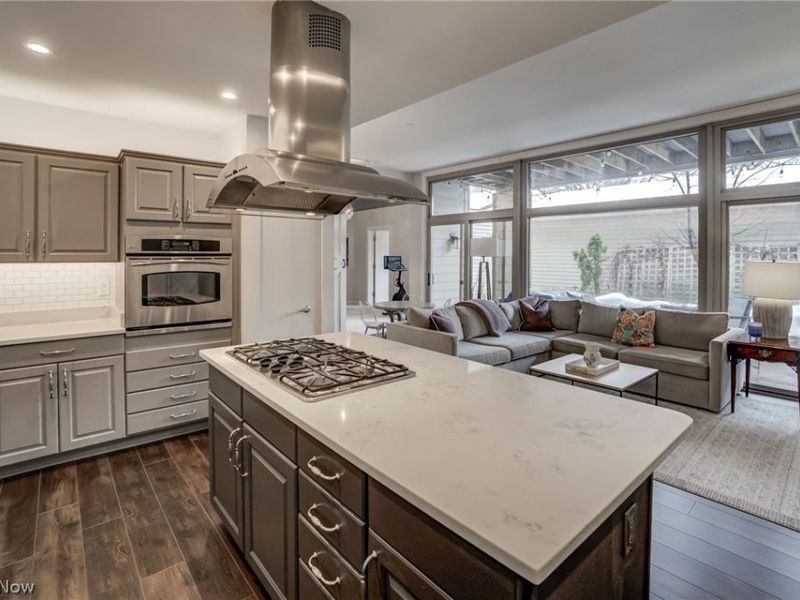 2079 Random Road, Unit 104, Cleveland, OH 44106 Photo 2