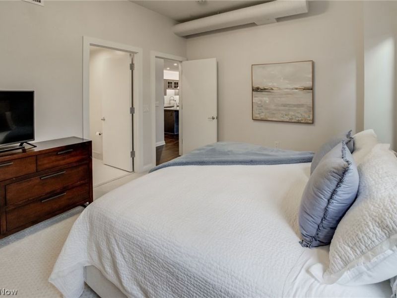 2079 Random Road, Unit 104, Cleveland, OH 44106 Photo 20