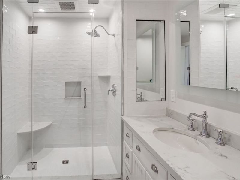 2079 Random Road, Unit 104, Cleveland, OH 44106 Photo 22