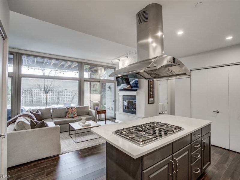 2079 Random Road, Unit 104, Cleveland, OH 44106 Photo 8