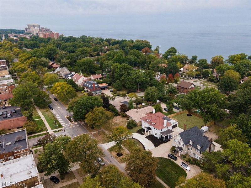 10908 Lake Avenue, Cleveland, OH 44102 Photo 39