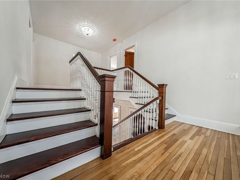 10908 Lake Avenue, Cleveland, OH 44102 Photo 4