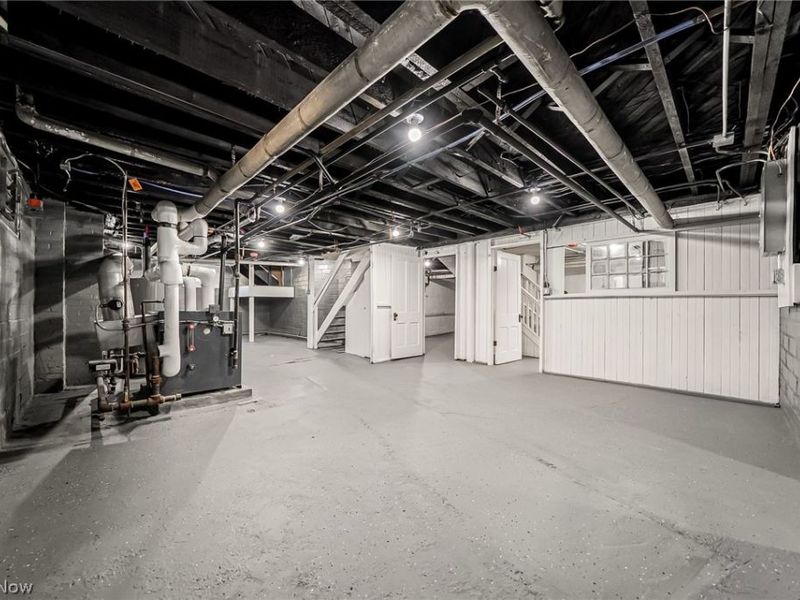 10908 Lake Avenue, Cleveland, OH 44102 Photo 40