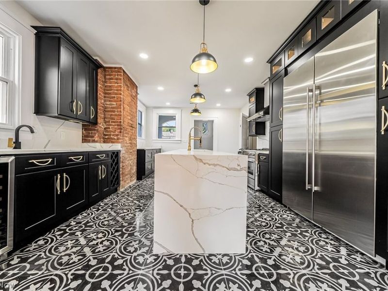 10908 Lake Avenue, Cleveland, OH 44102 Photo 8