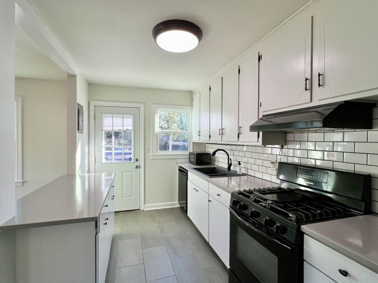 5603 Flanders Avenue Photo 16