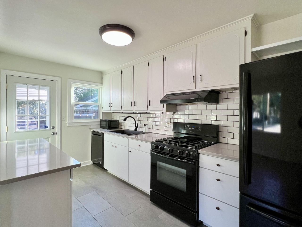 5603 Flanders Avenue Photo 17