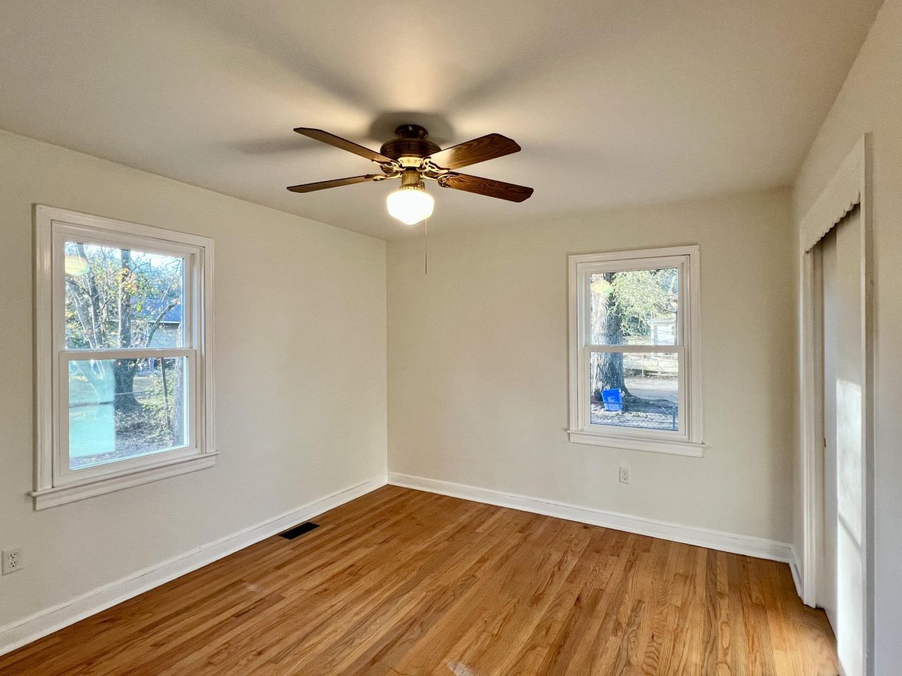 5603 Flanders Avenue Photo 24