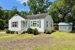 5603 Flanders Avenue photo 4