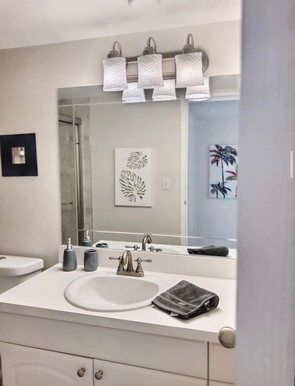 1830 Embassy Drive, Unit 403, West Palm Beach, FL 33401 Photo