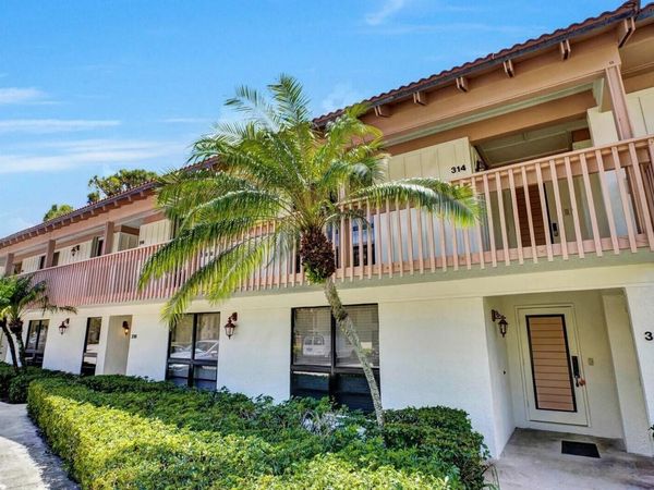 316 Brackenwood Circle, Unit 316, Palm Beach Gardens, FL 33418