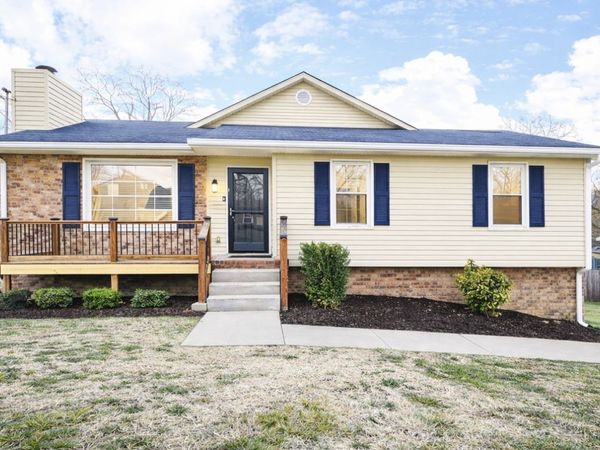 121 Hillwood Dr, Hendersonville, TN 37075