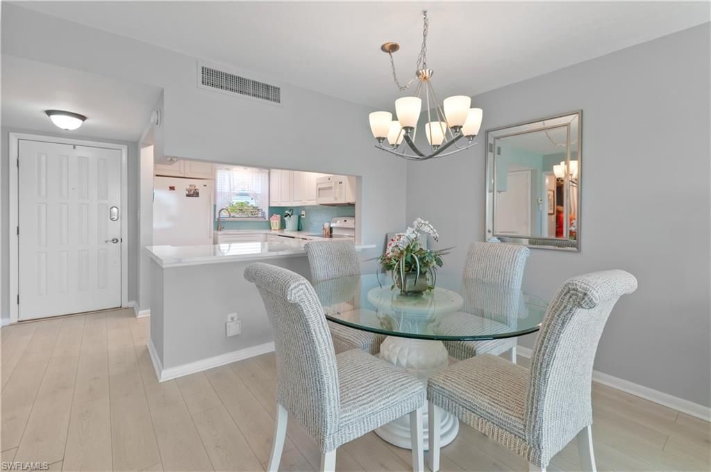 13 High Point Cir N, Unit 203, Naples, FL 34103 Photo