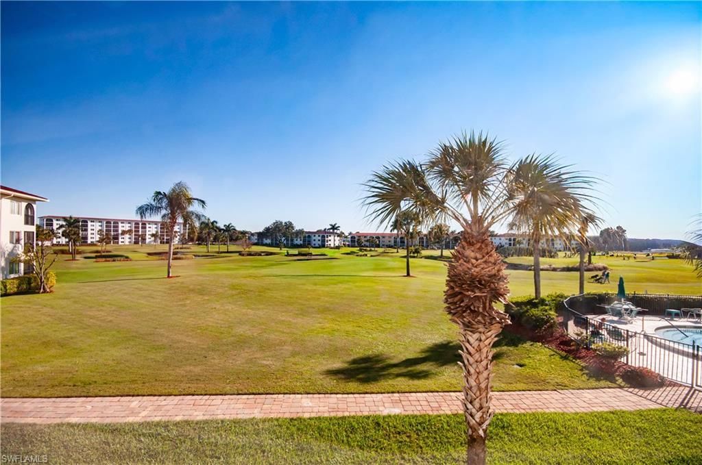 13 High Point Cir N, Unit 203, Naples, FL 34103 Photo