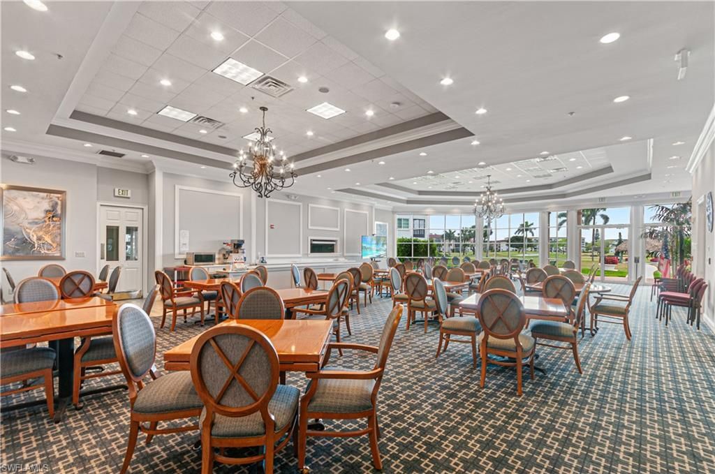 13 High Point Cir N, Unit 203, Naples, FL 34103 Photo