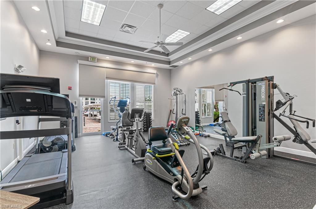 13 High Point Cir N, Unit 203, Naples, FL 34103 Photo