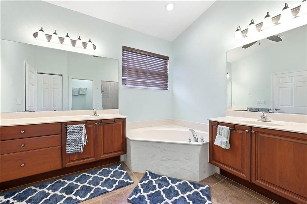 20047 Castlemaine Ave, Estero, FL 33928 Photo