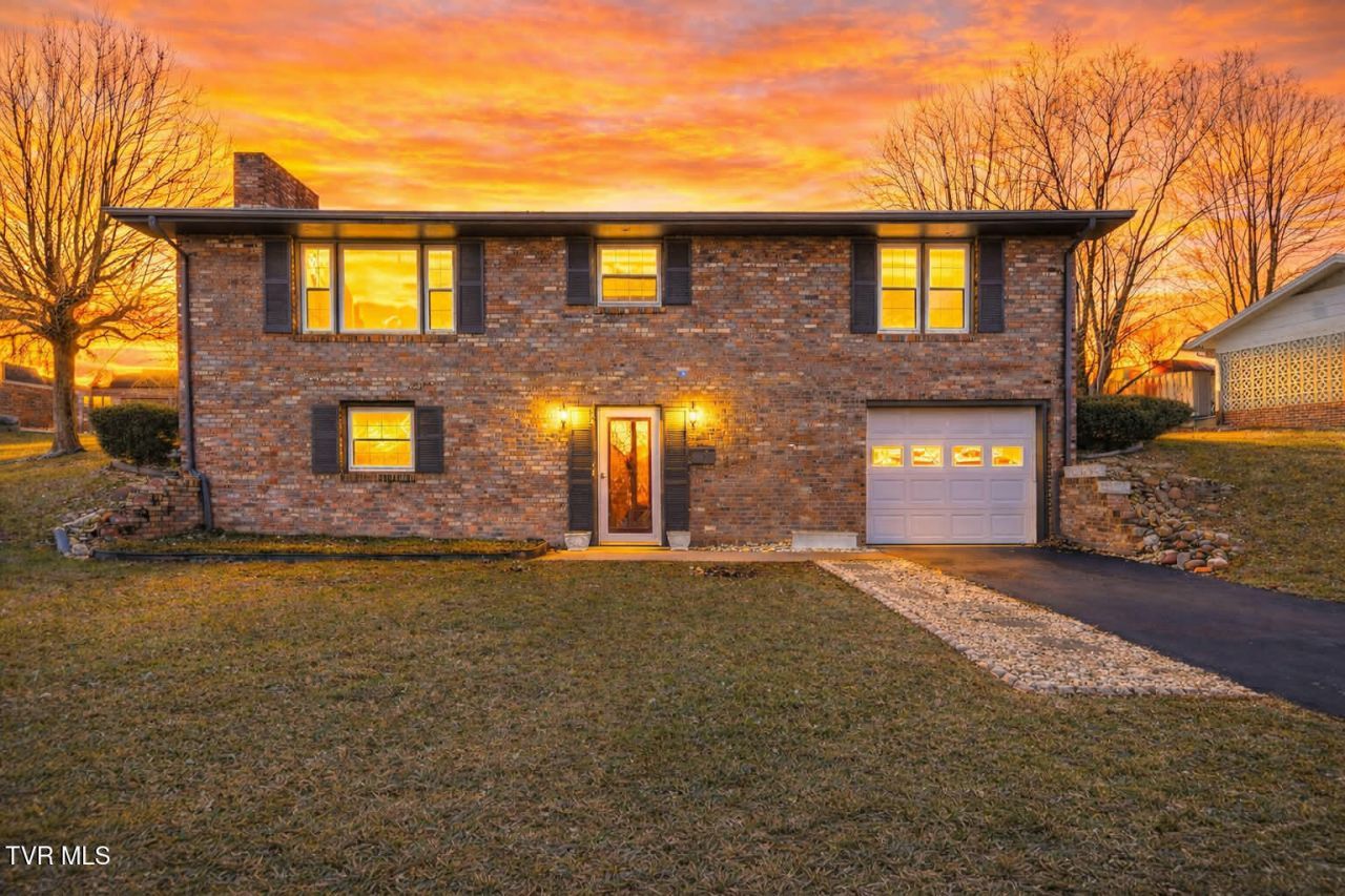 844 Fain Avenue, Kingsport, TN 37660 Main Photo