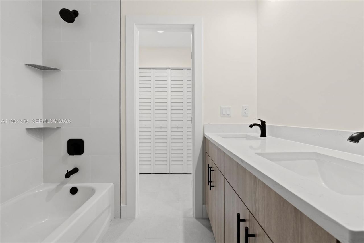 560 SW Carter Ave, Port Saint Lucie, FL 34983 Photo