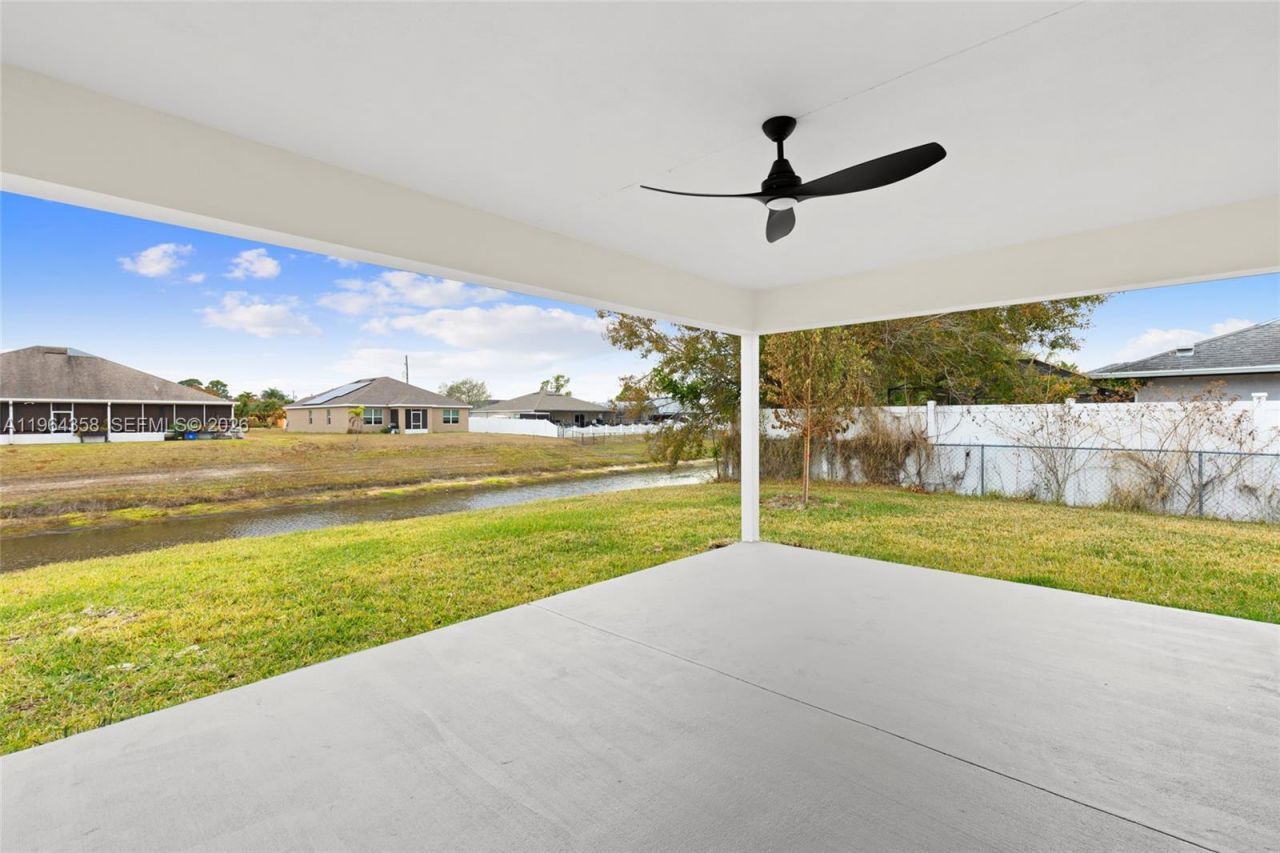 560 SW Carter Ave, Port Saint Lucie, FL 34983 Photo