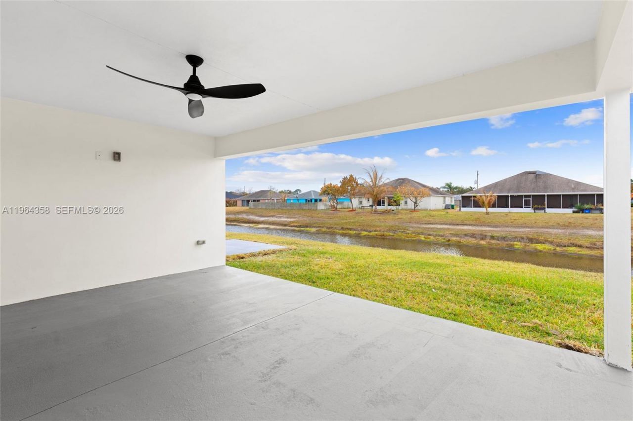 560 SW Carter Ave, Port Saint Lucie, FL 34983 Photo