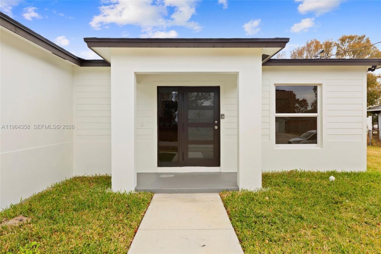 560 SW Carter Ave, Port Saint Lucie, FL 34983 Photo